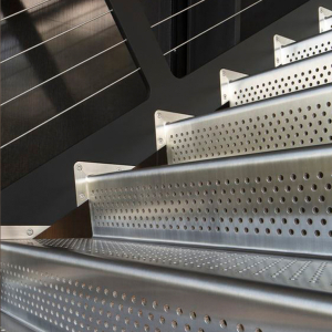 Merdiven Korkulukları, Yürüme Yolları ve Basamakları